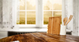 Holztisch schützen und richtig pflegen: Profitipps für Holztischbesitzer